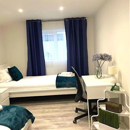 לונדון 2 Bedroom Serviced Apartment # מראה חיצוני תמונה